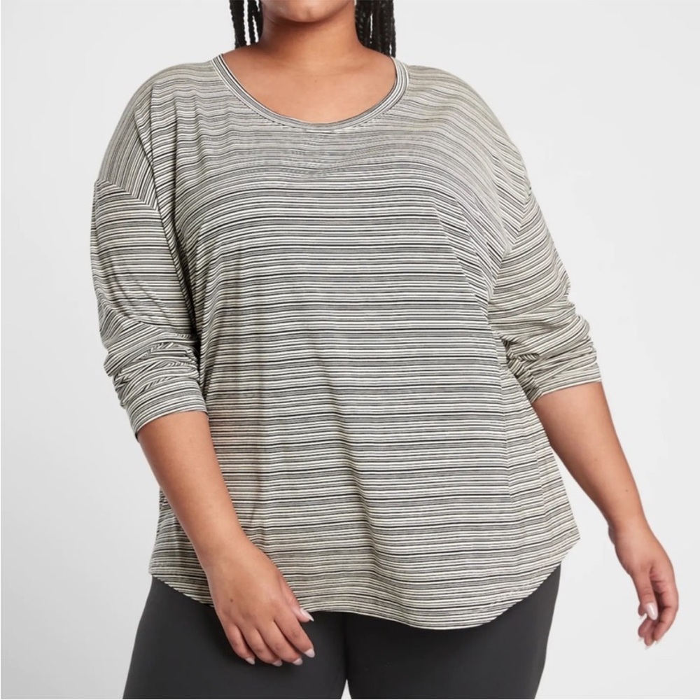 ATHLETA Cloudlight Stratus Striped Top large black white scoop neck